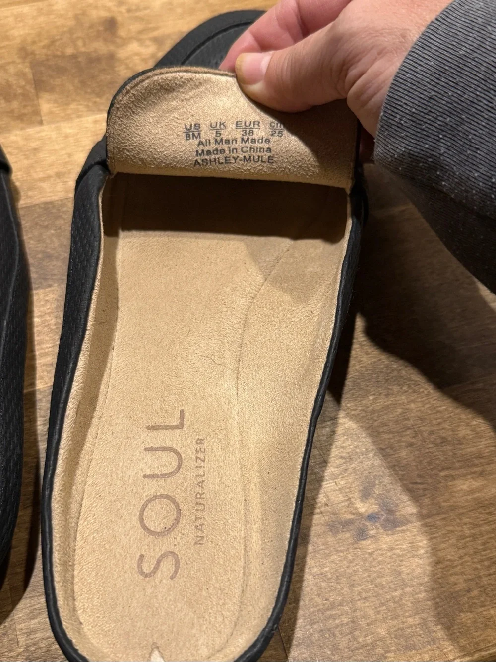 SOUL Naturalizer Slip on Loafers size 8